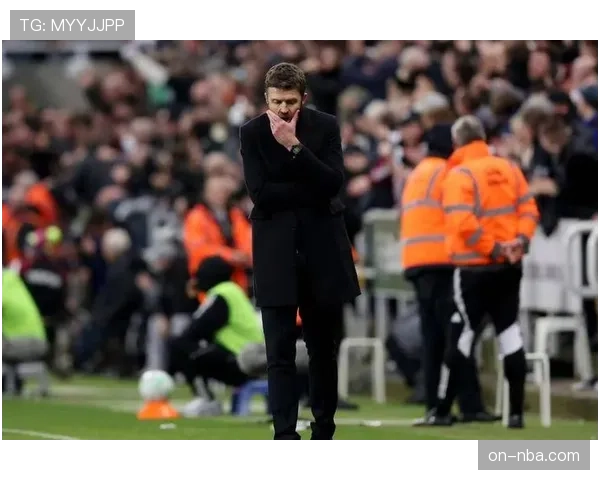 曼联1-2利兹联球迷反应：老特拉福德见证45年主场不败纪录终结